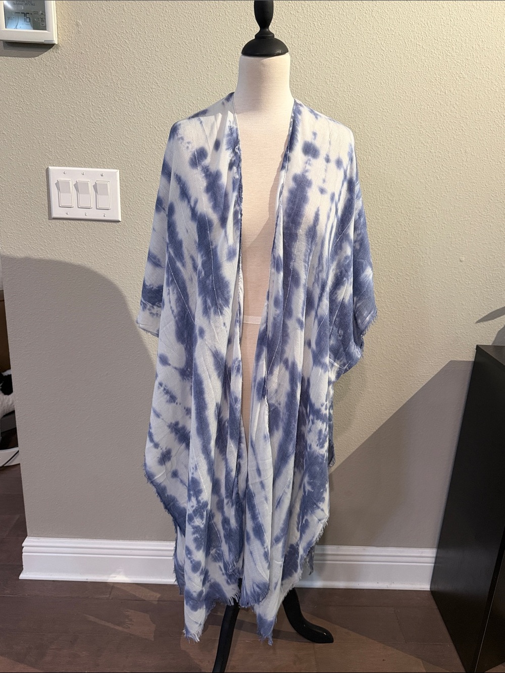 Blue Tie-Dye Shawl Wrap - Unbranded